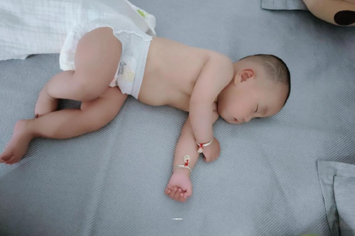 定西宝宝几个月可以吃水果